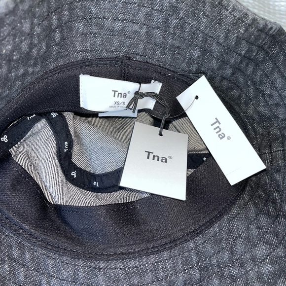 Aritzia TNA logo bucket hat black denim NWT - Picture 3 of 5